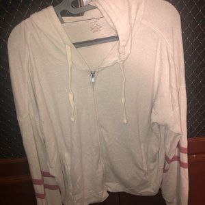 women’s American Eagle zip up hoodie